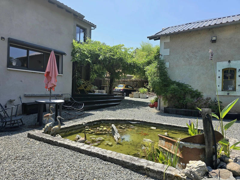 Maison - 220 m² - 9 pièces