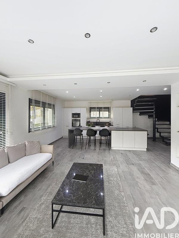 Maison - 144 m² - 5 pièces