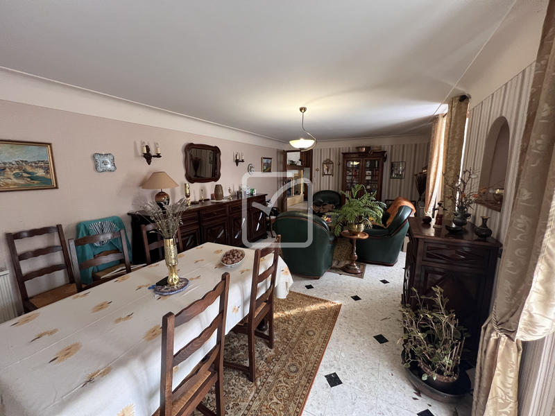 Maison - 130 m² - 8 pièces