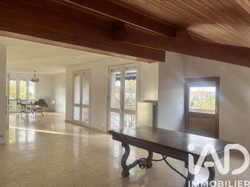 Maison - 199 m² - 7 pièces
