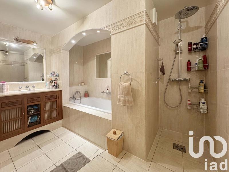 Appartement - 88 m² - 5 pièces