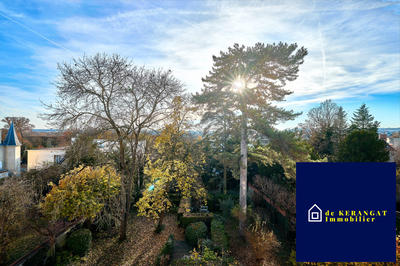 Appartement - 192 m² - 6 pièces