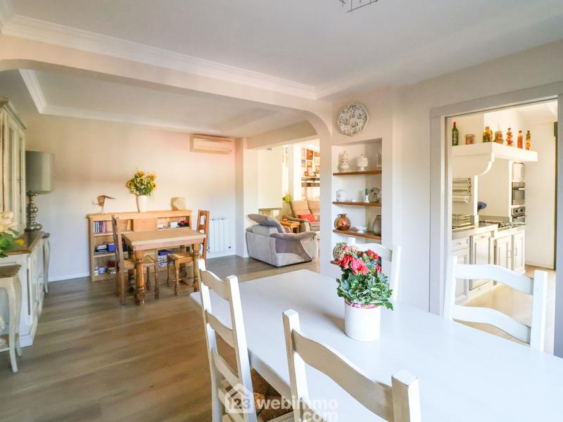 Maison - 141 m² - 5 pièces