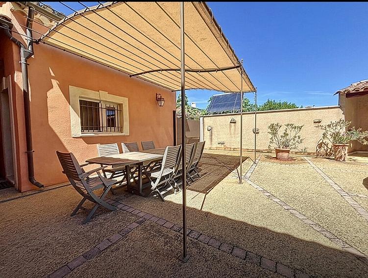 Villa - 145 m² - 9 pièces
