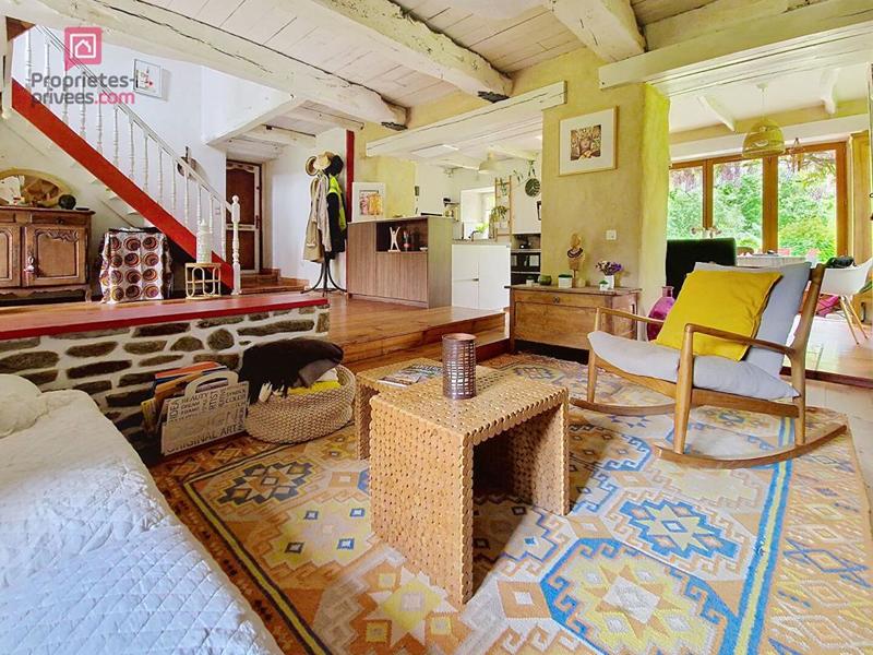 Maison - 167 m² - 8 pièces