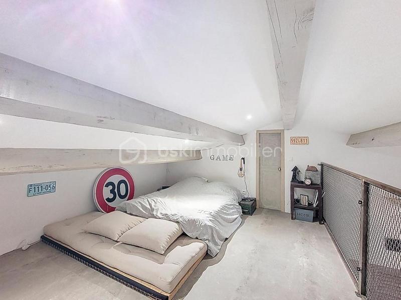 Maison - 254 m² - 8 pièces