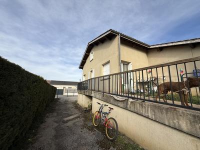 Appartement - 82 m² - 4 pièces