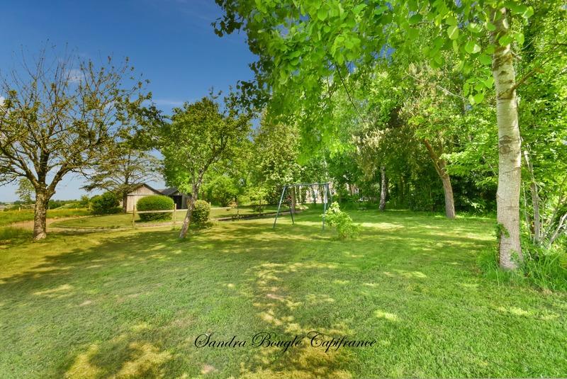 Propriété - 273 m² - 12 pièces