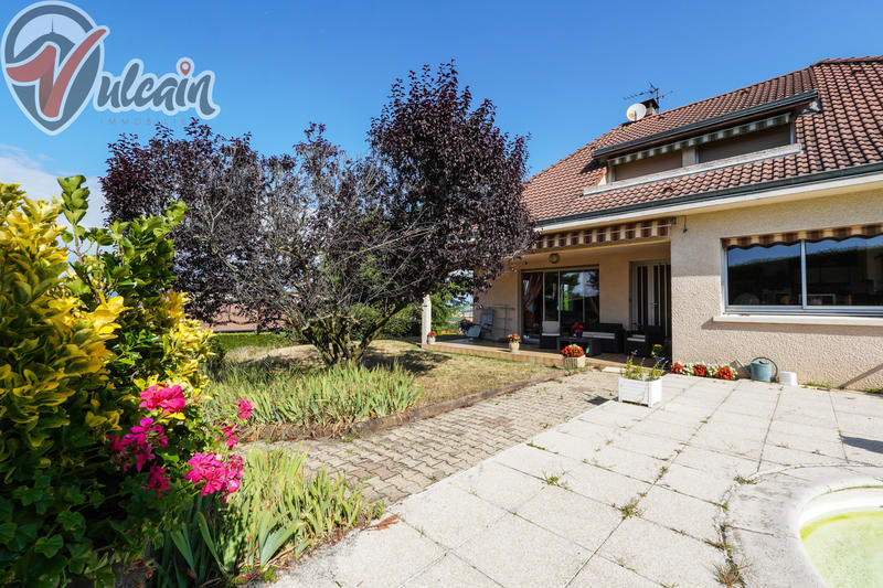 Maison - 207 m² - 5 pièces