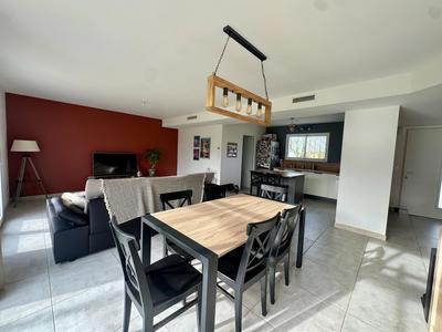 Maison - 100 m² - 4 pièces