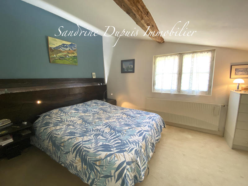 Maison - 210 m² - 7 pièces