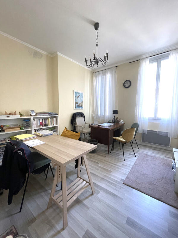 Maison - 91 m² - 7 pièces