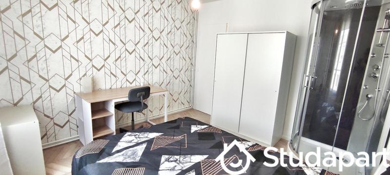 Chambre - 10 m² - 1 pièce