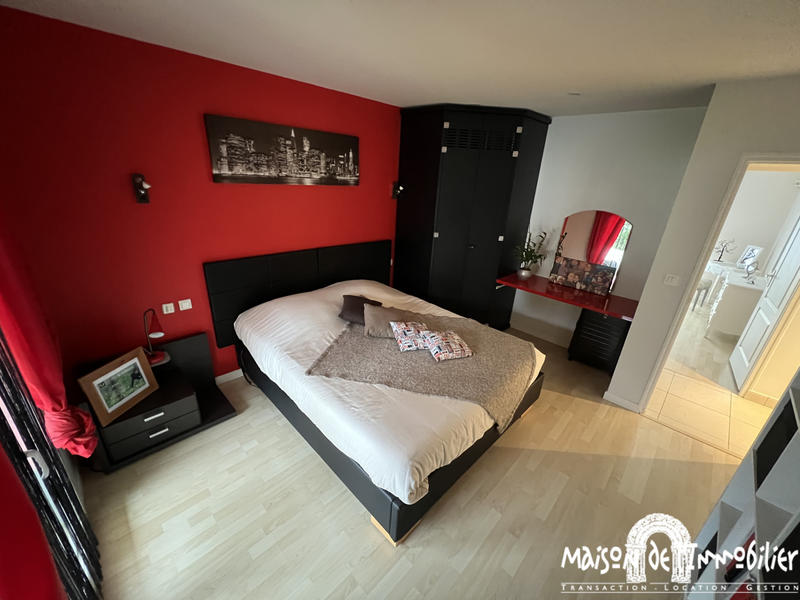 Maison - 321 m² - 10 pièces