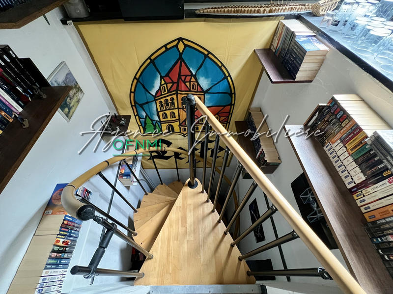 Immeuble - 81 m² - 4 pièces