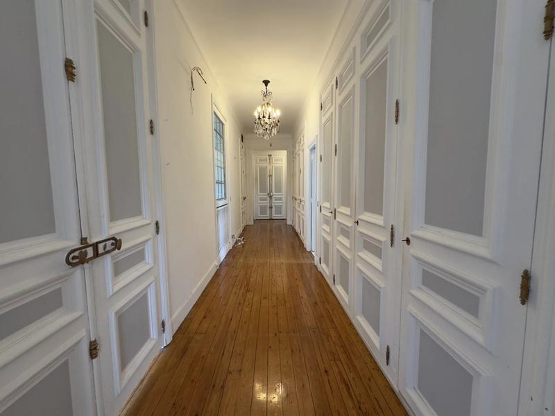 Appartement - 239 m² - 6 pièces