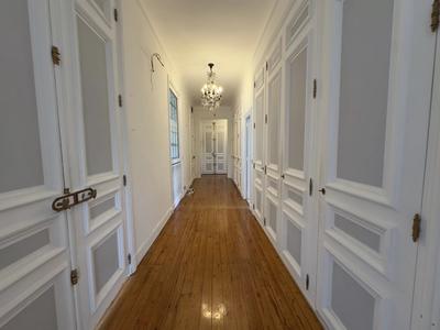 Appartement - 239 m² - 6 pièces