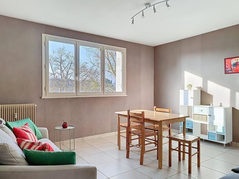 Appartement - 49 m² - 2 pièces