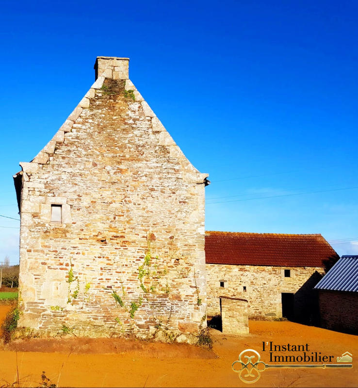 Maison - 300 m² - 6 pièces