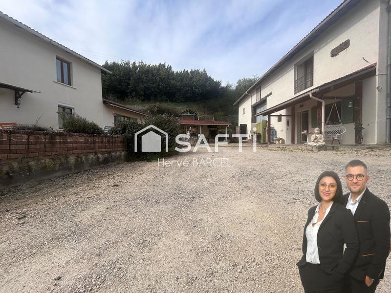 Maison - 279 m² - 12 pièces