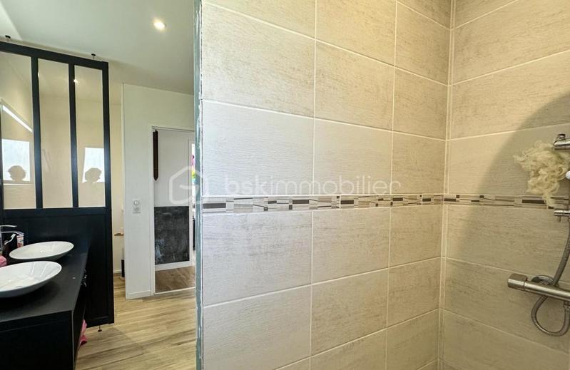 Maison traditionnelle - 115 m² - 5 pièces