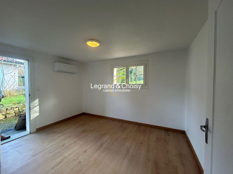 Maison - 200 m² - 8 pièces