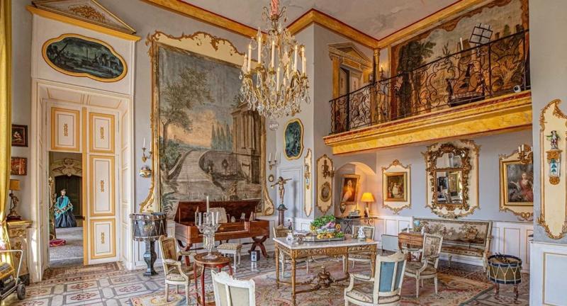 Manoir - 2 500 m² - 38 pièces