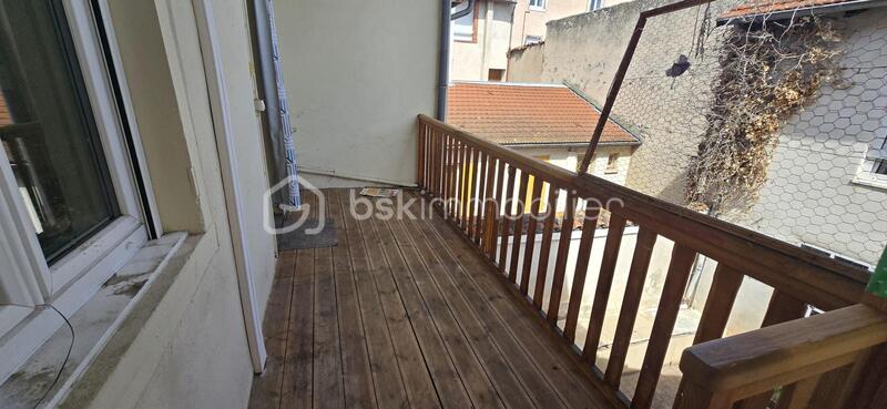 Immeuble - 215 m² - 12 pièces