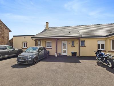 Maison - 180 m² - 9 pièces