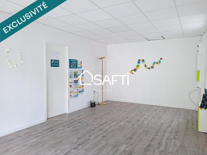 Local commercial - 90 m² - 6 pièces