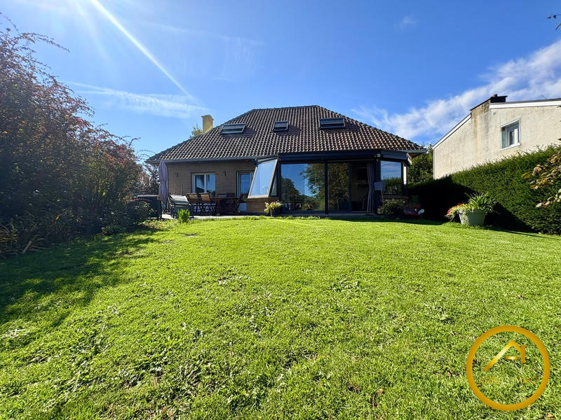 Maison - 158 m² - 1 pièce