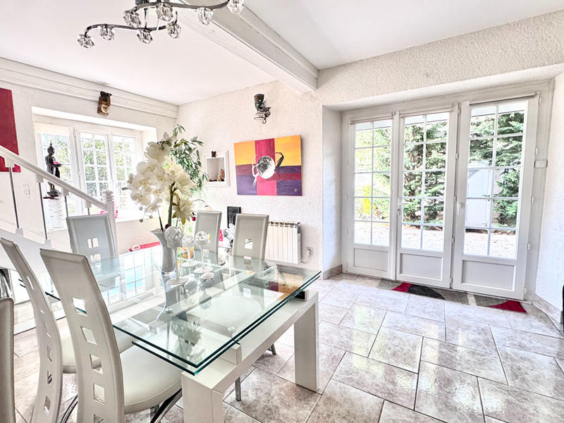 Maison - 166 m² - 7 pièces