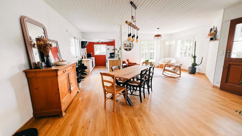 Maison - 99 m² - 4 pièces