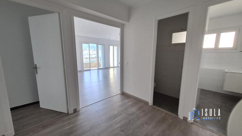 Appartement - 95 m² - 2 pièces