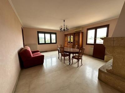 Maison - 198 m² - 7 pièces