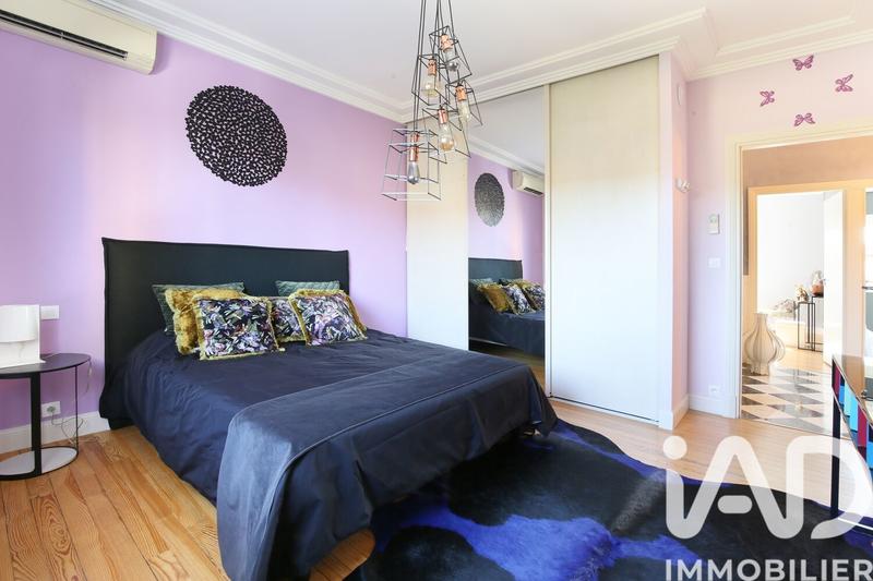Maison de ville - 296 m² - 7 pièces