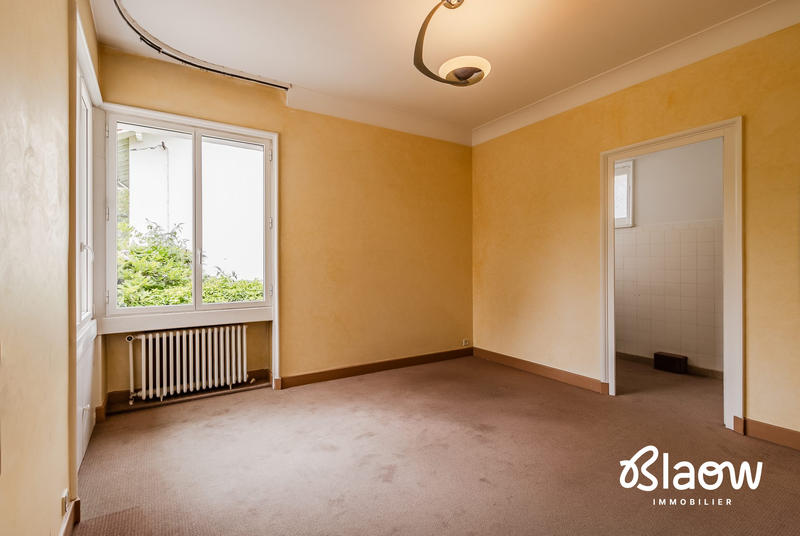 Maison - 450 m² - 10 pièces