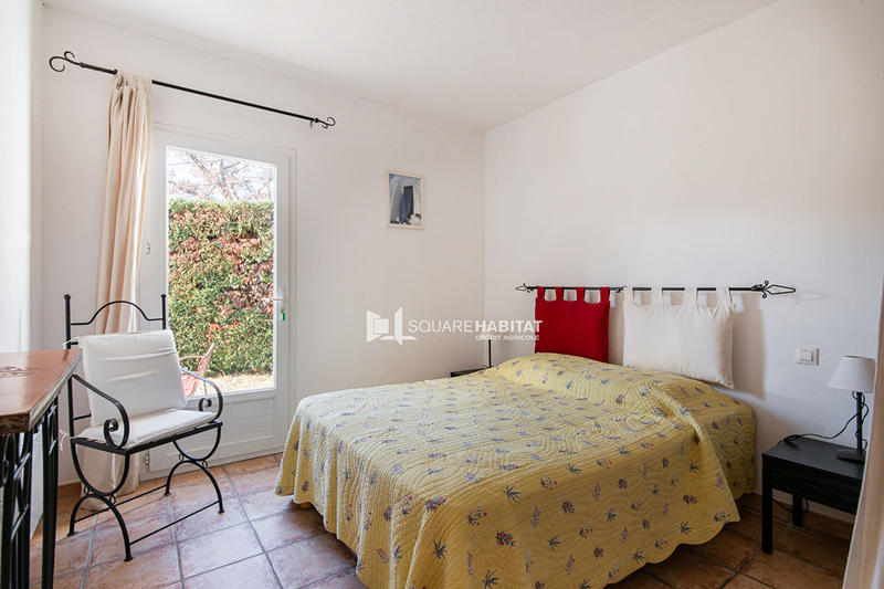 Maison - 318 m² - 9 pièces