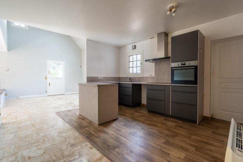 Maison traditionnelle - 188 m² - 7 pièces