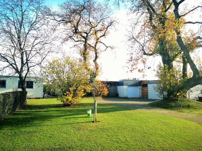 Propriété - 240 m² - 10 pièces