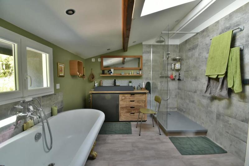 Mas - 296 m² - 8 pièces