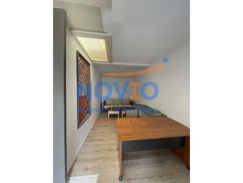 Bureau - 128 m² - 1 pièce