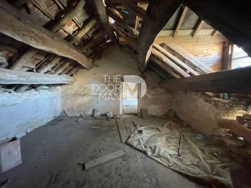 Maison - 345 m² - 7 pièces