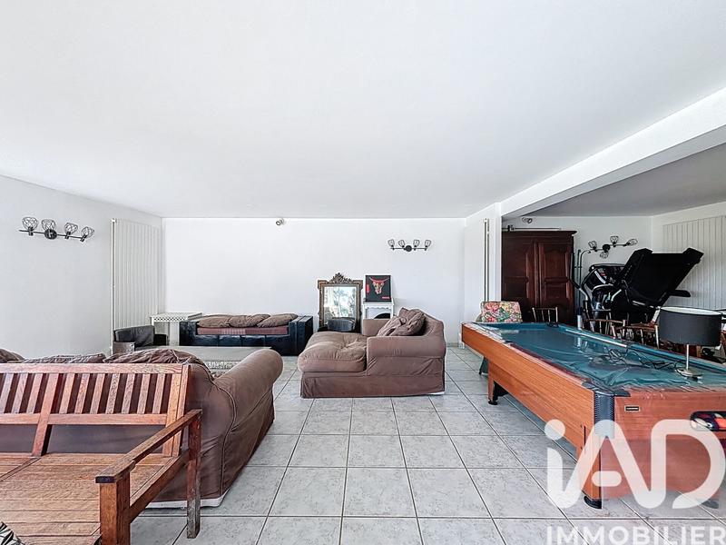 Maison - 282 m² - 8 pièces