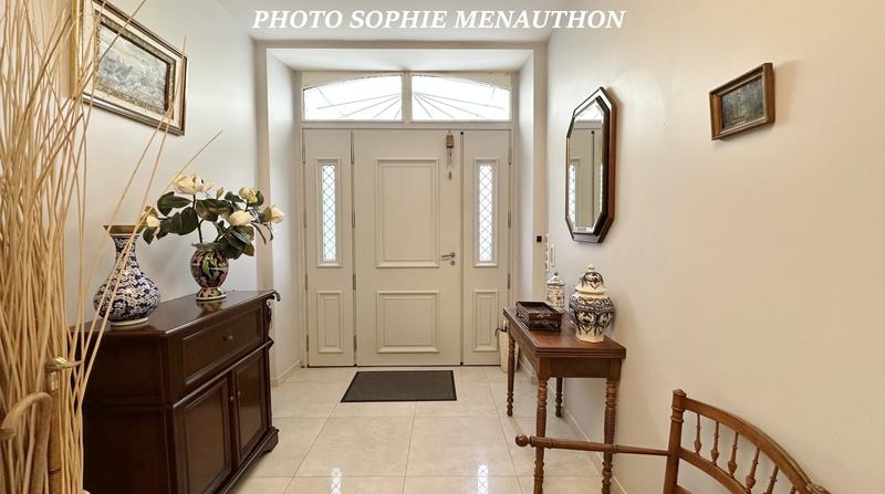 Appartement bourgeois - 184 m² - 4 pièces