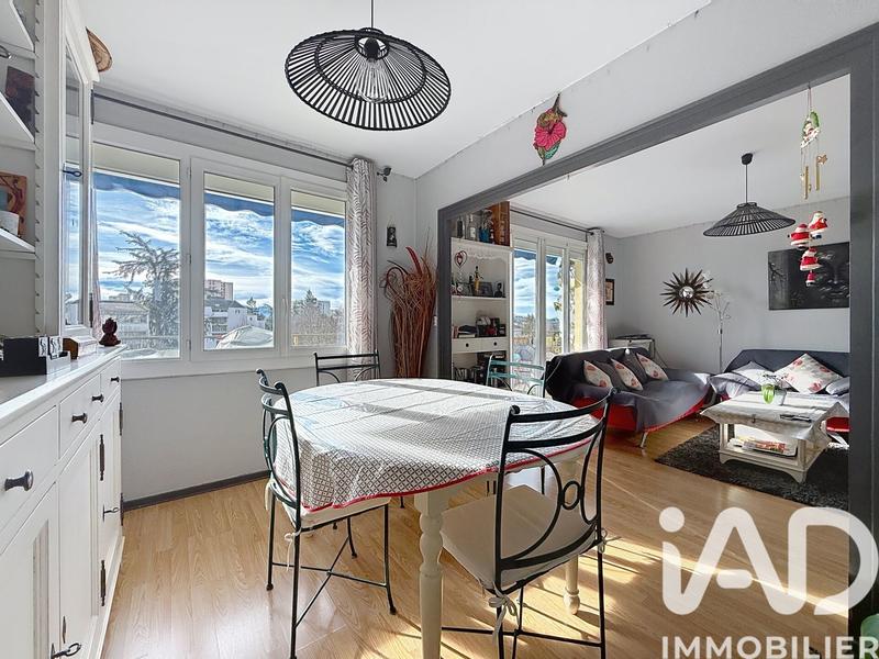 Appartement - 67 m² - 3 pièces