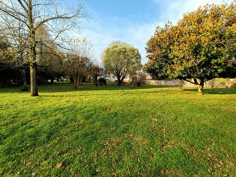 Maison - 207 m² - 7 pièces