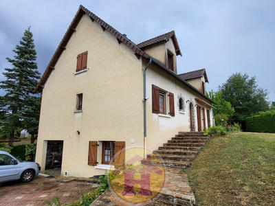Maison - 181 m² - 6 pièces
