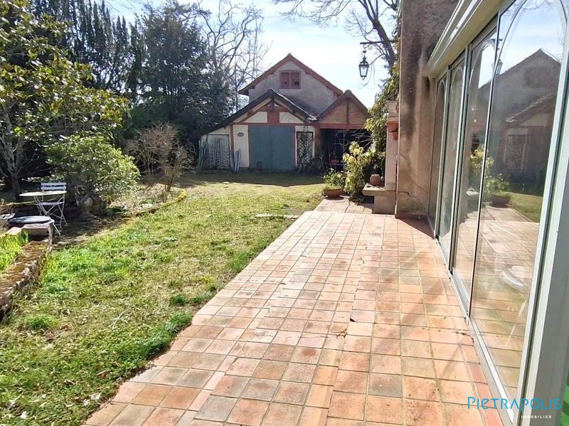 Maison ancienne - 248 m² - 9 pièces