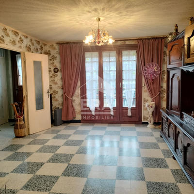 Maison - 80 m² - 5 pièces